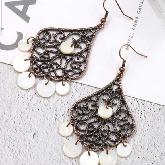 *Judy* Dangling Chandelier Earrings - Picture 2 of 5